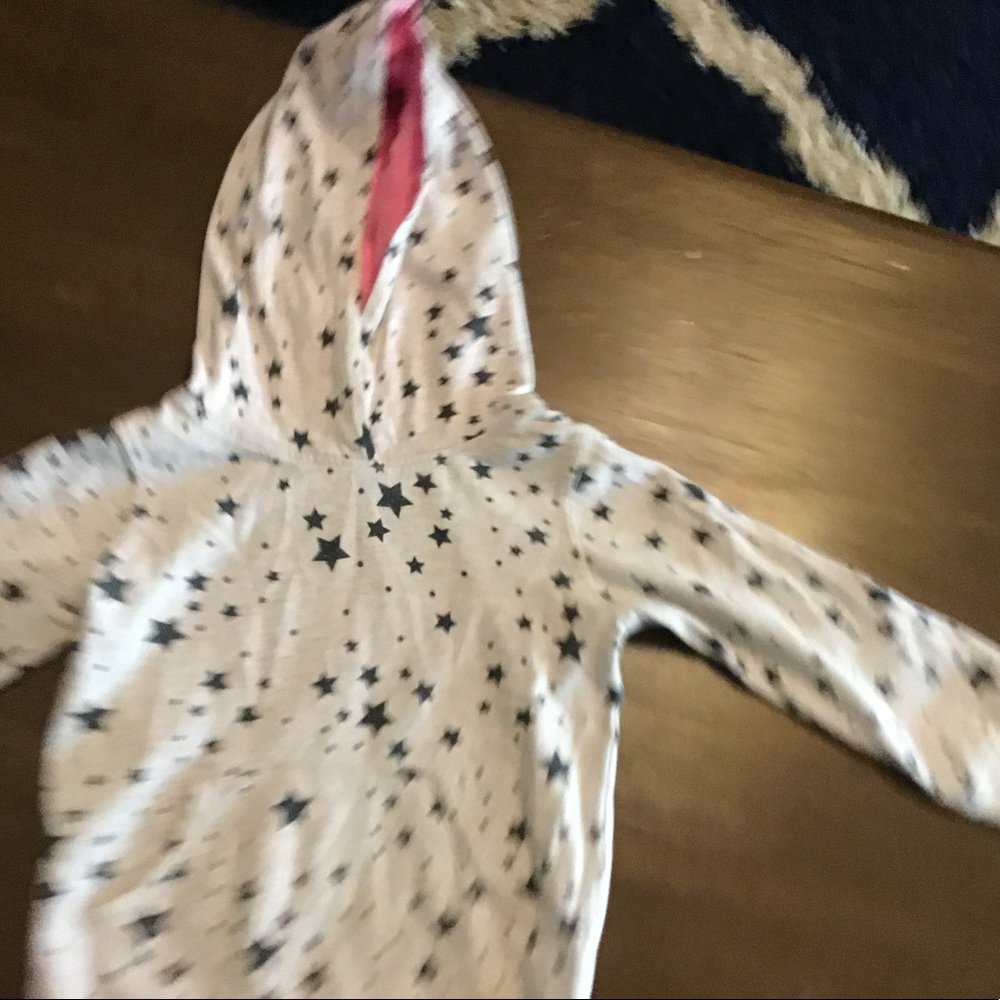 Grey star hoodie